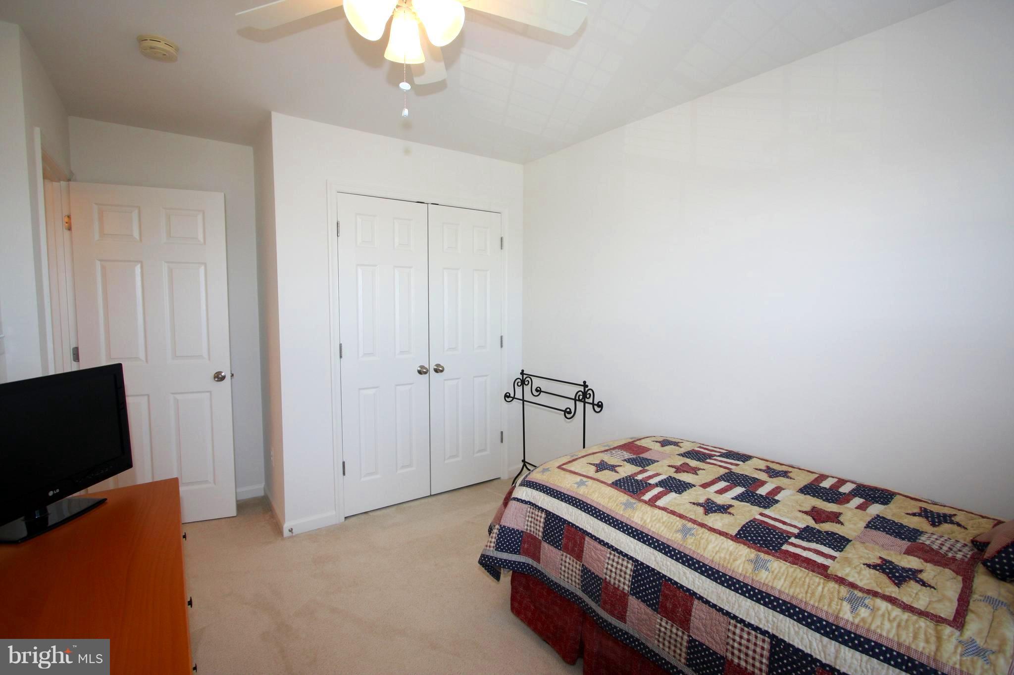 LAKELAND PLACE - Residential