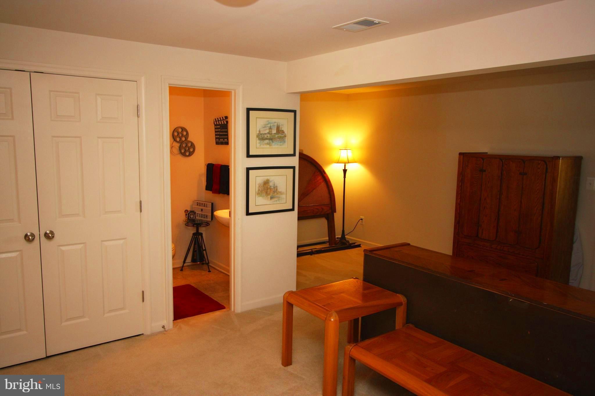 LAKELAND PLACE - Residential