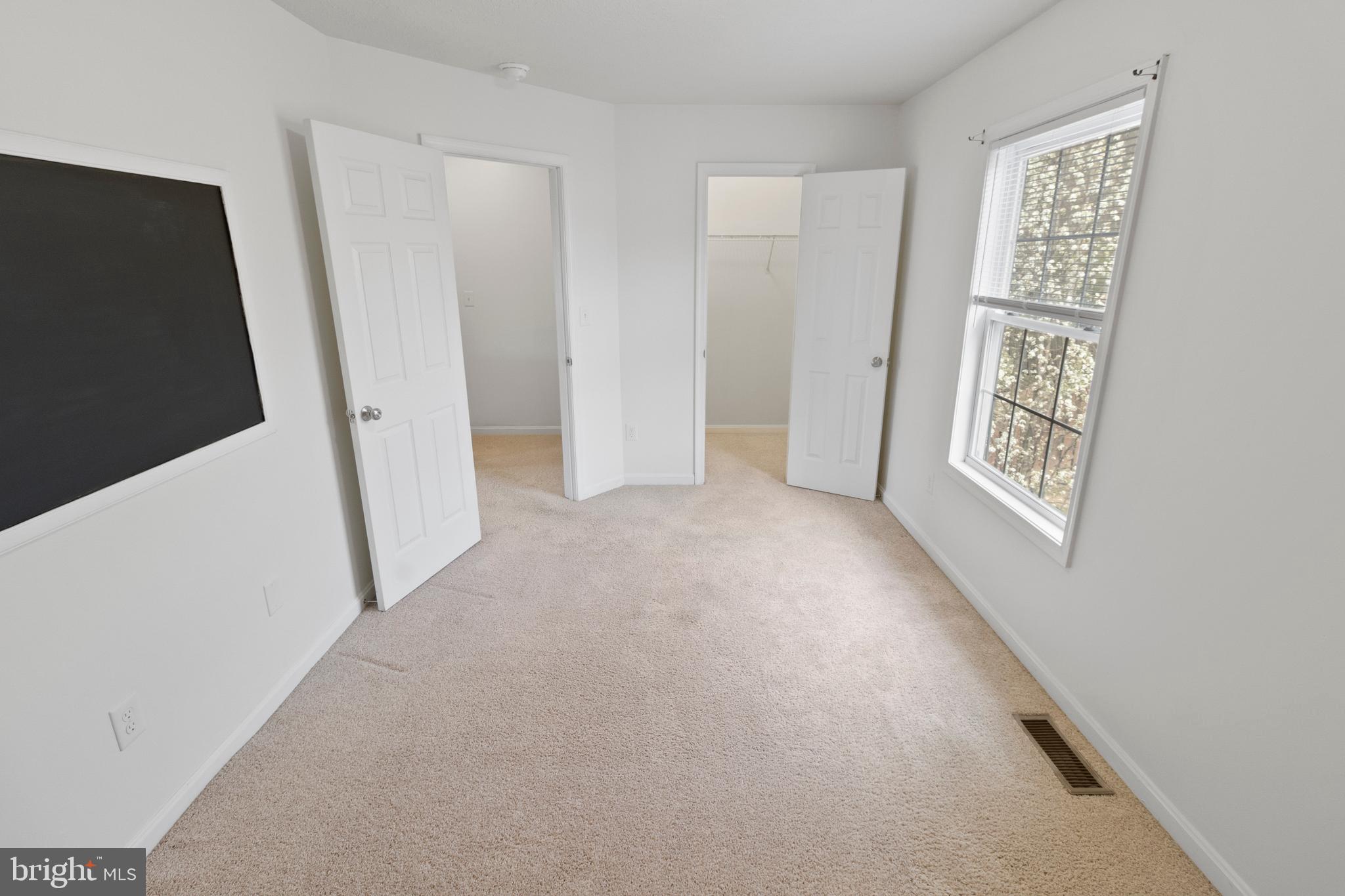 HEDGESVILLE HILLS - Residential