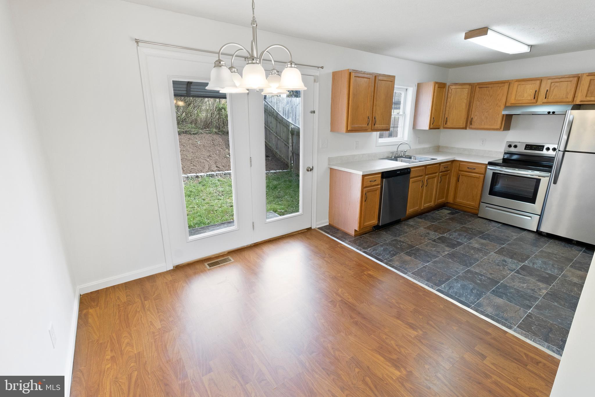 HEDGESVILLE HILLS - Residential