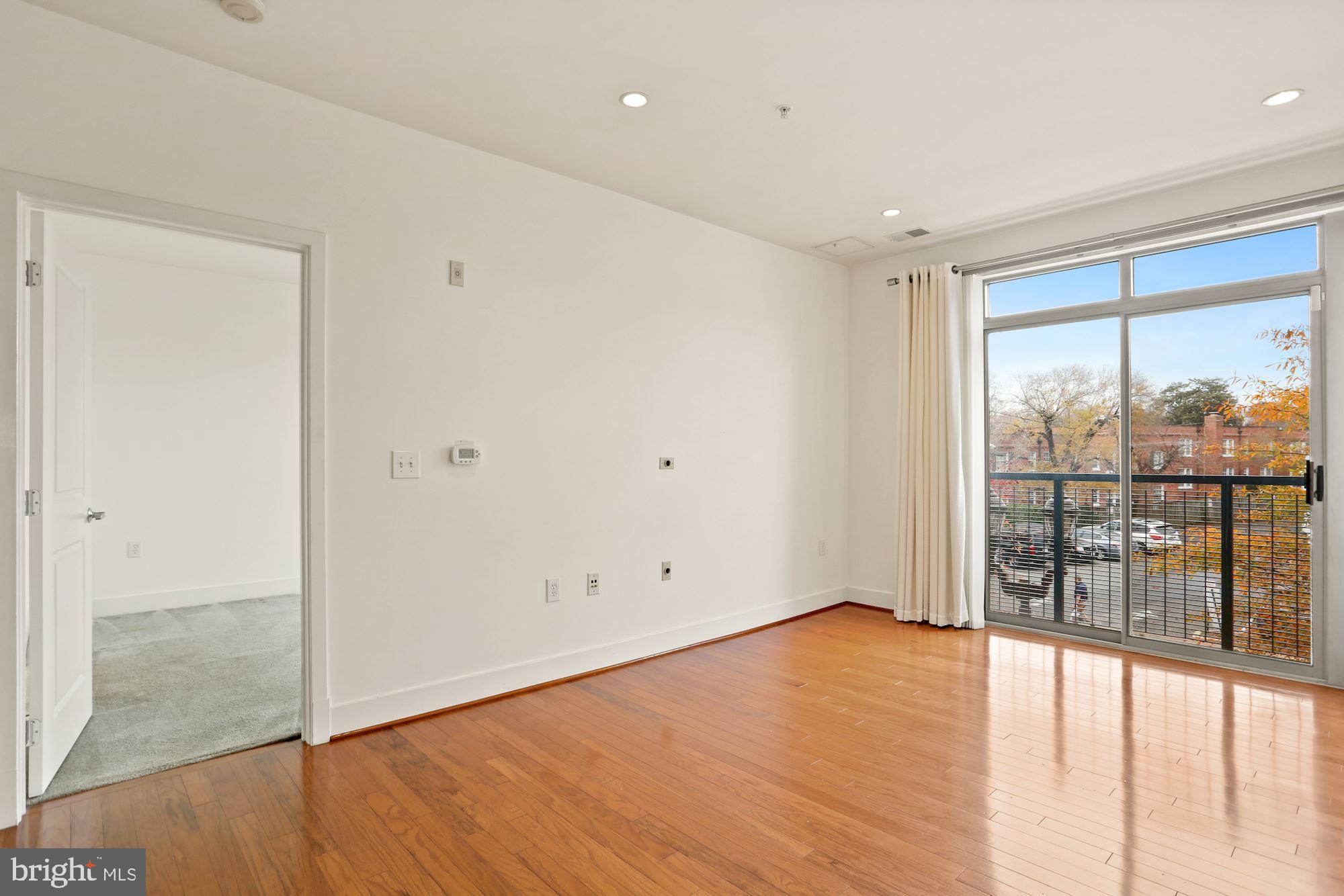 1800 WILSON - Residential Lease