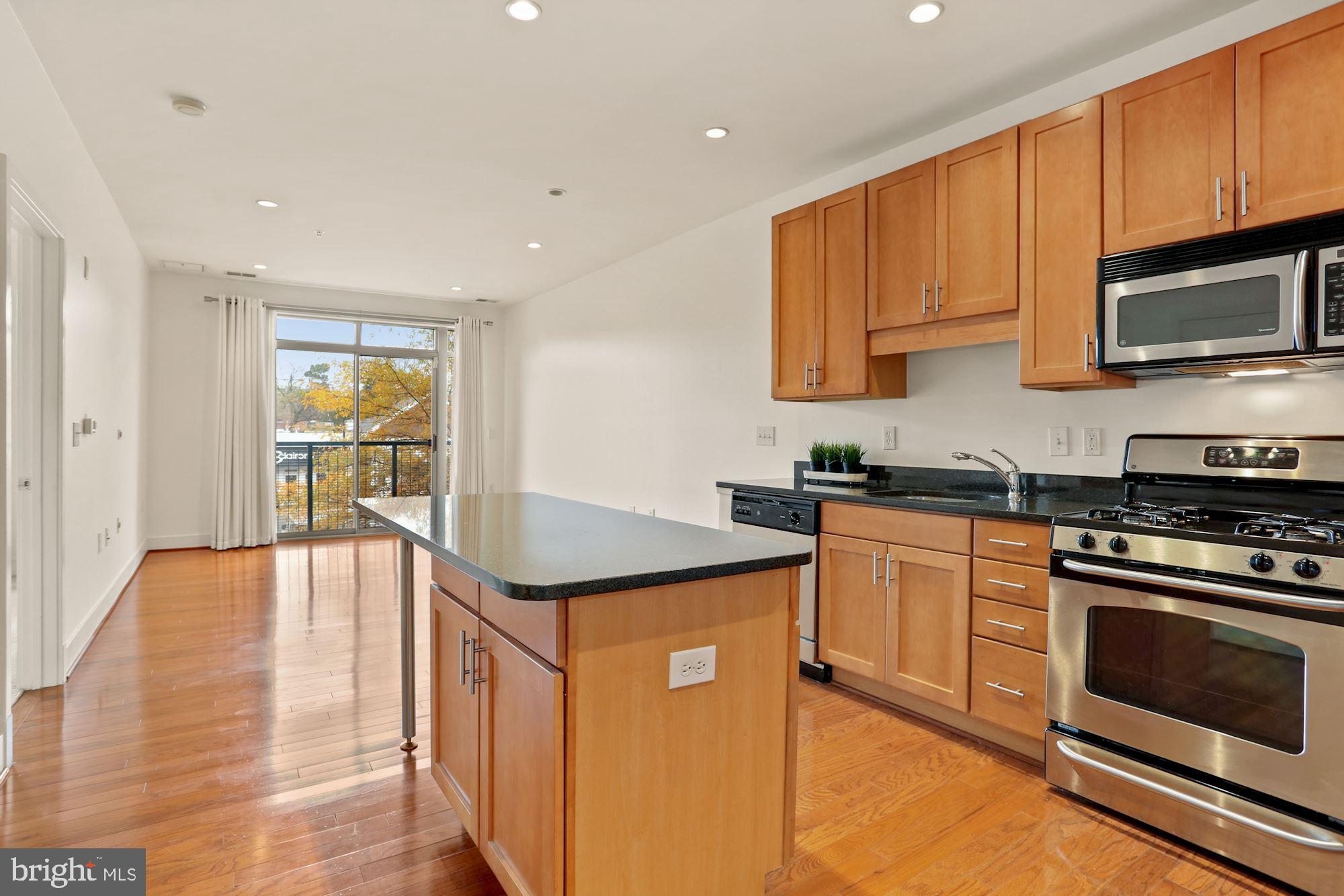 1800 WILSON - Residential Lease