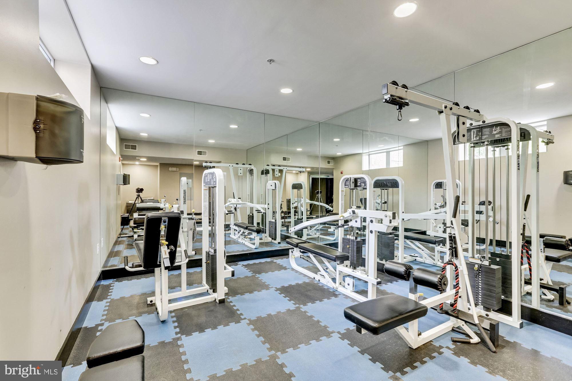 1800 WILSON - Residential Lease