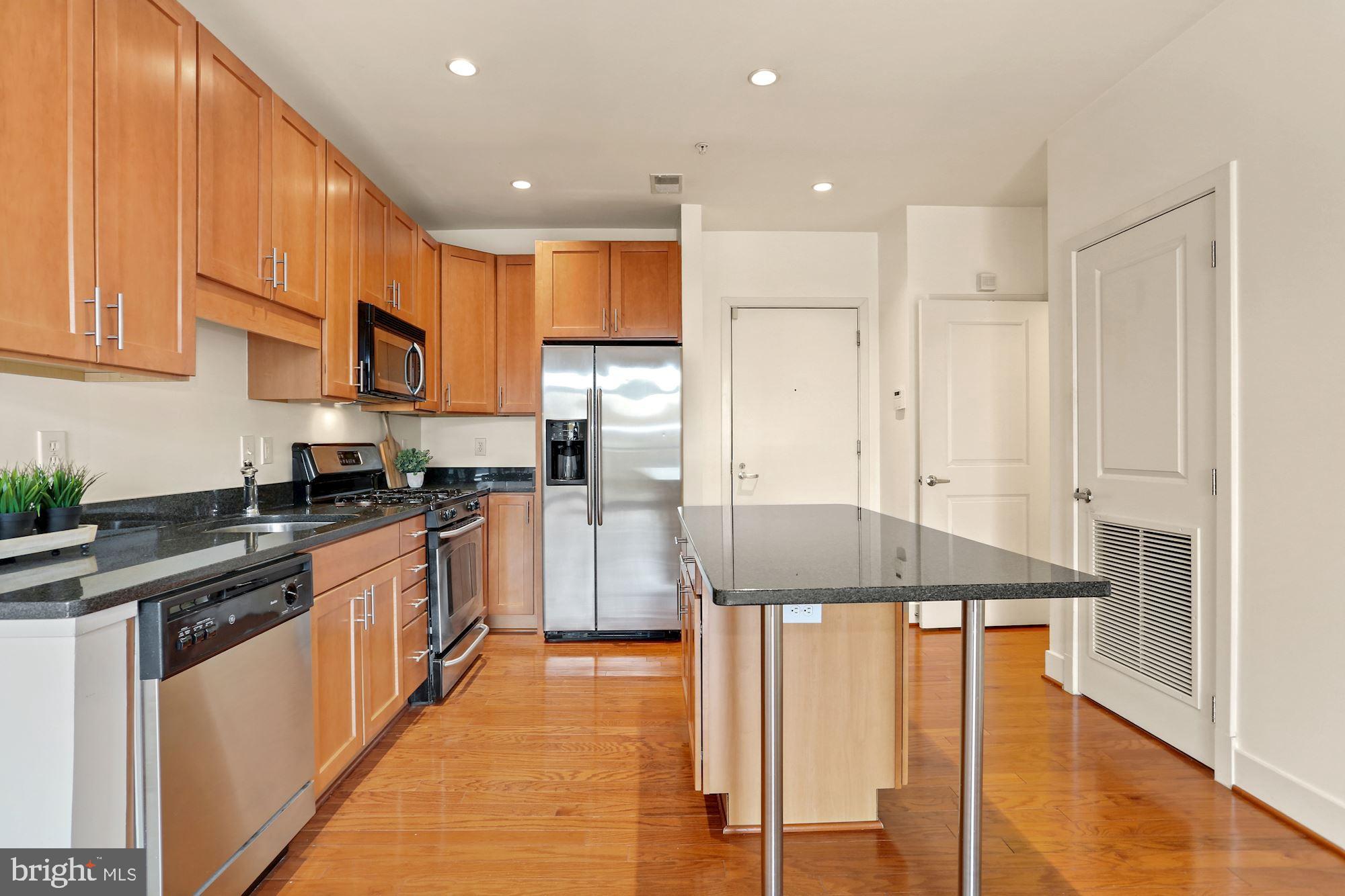 1800 WILSON - Residential Lease