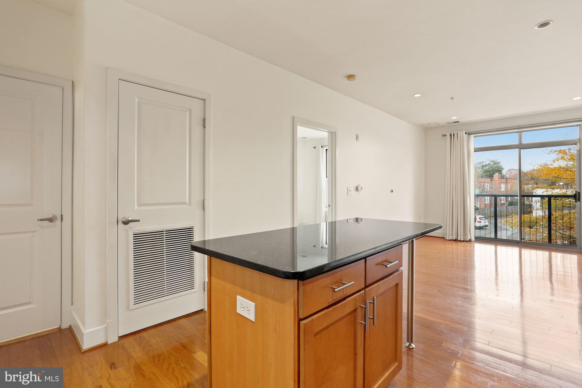 1800 WILSON - Residential Lease