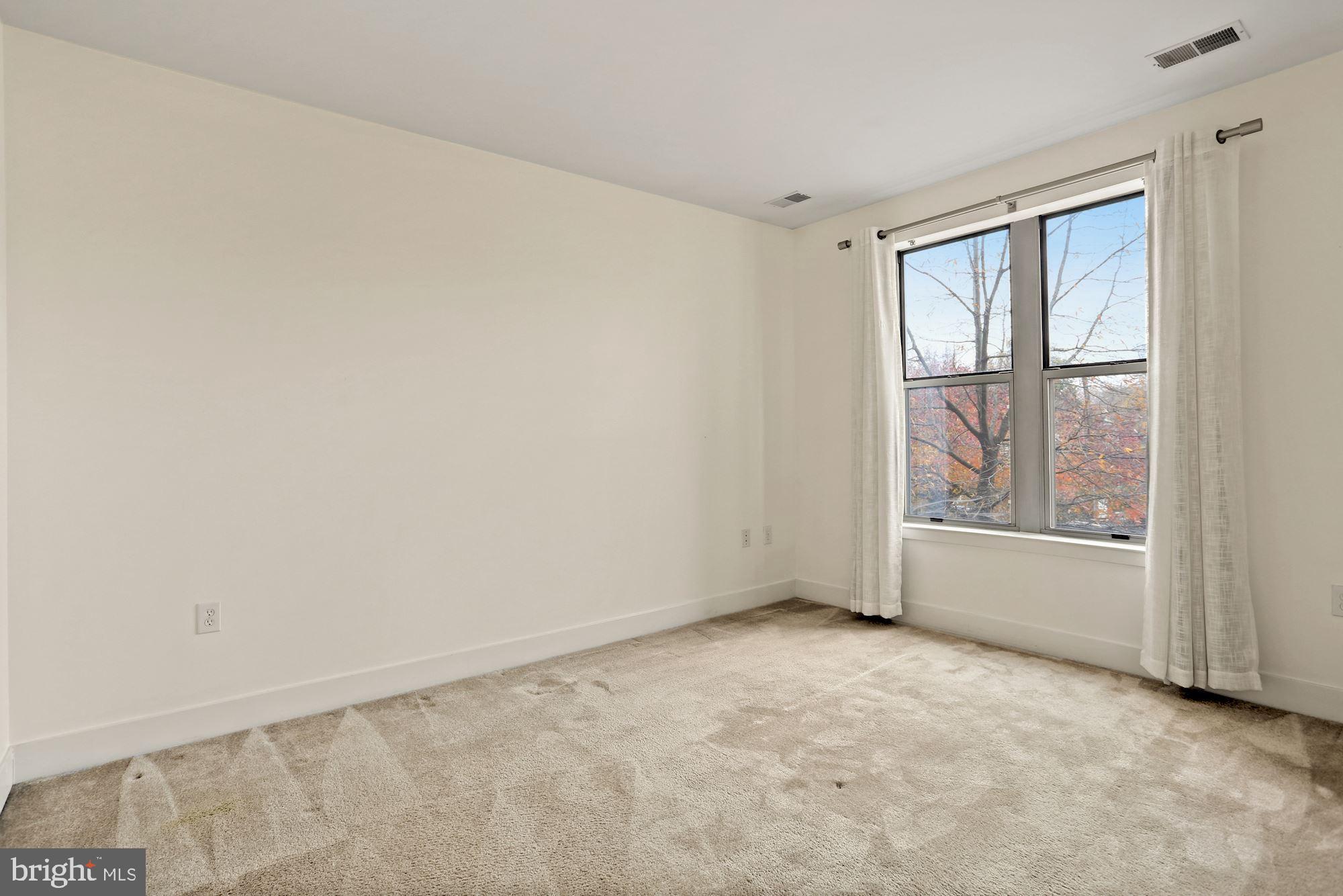 1800 WILSON - Residential Lease