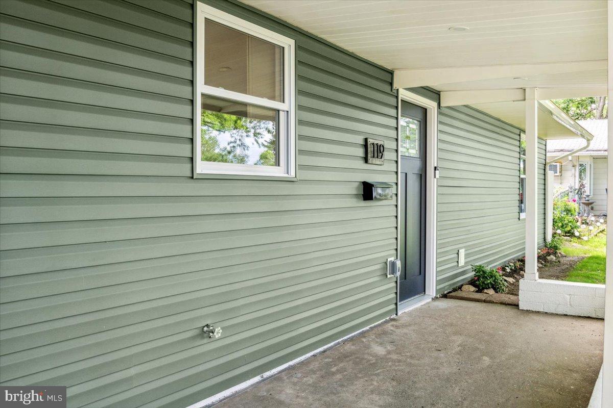 OAKTREE HOLLOW - Residential