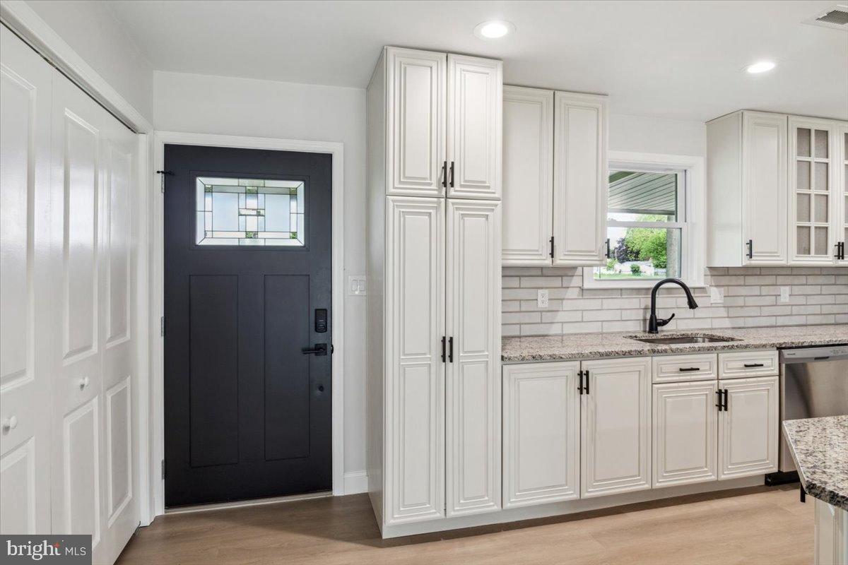 OAKTREE HOLLOW - Residential