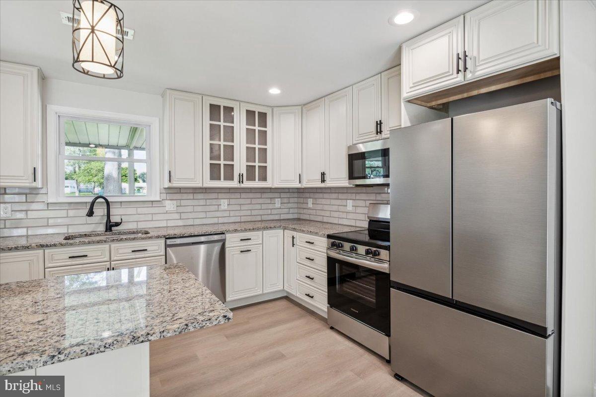 OAKTREE HOLLOW - Residential