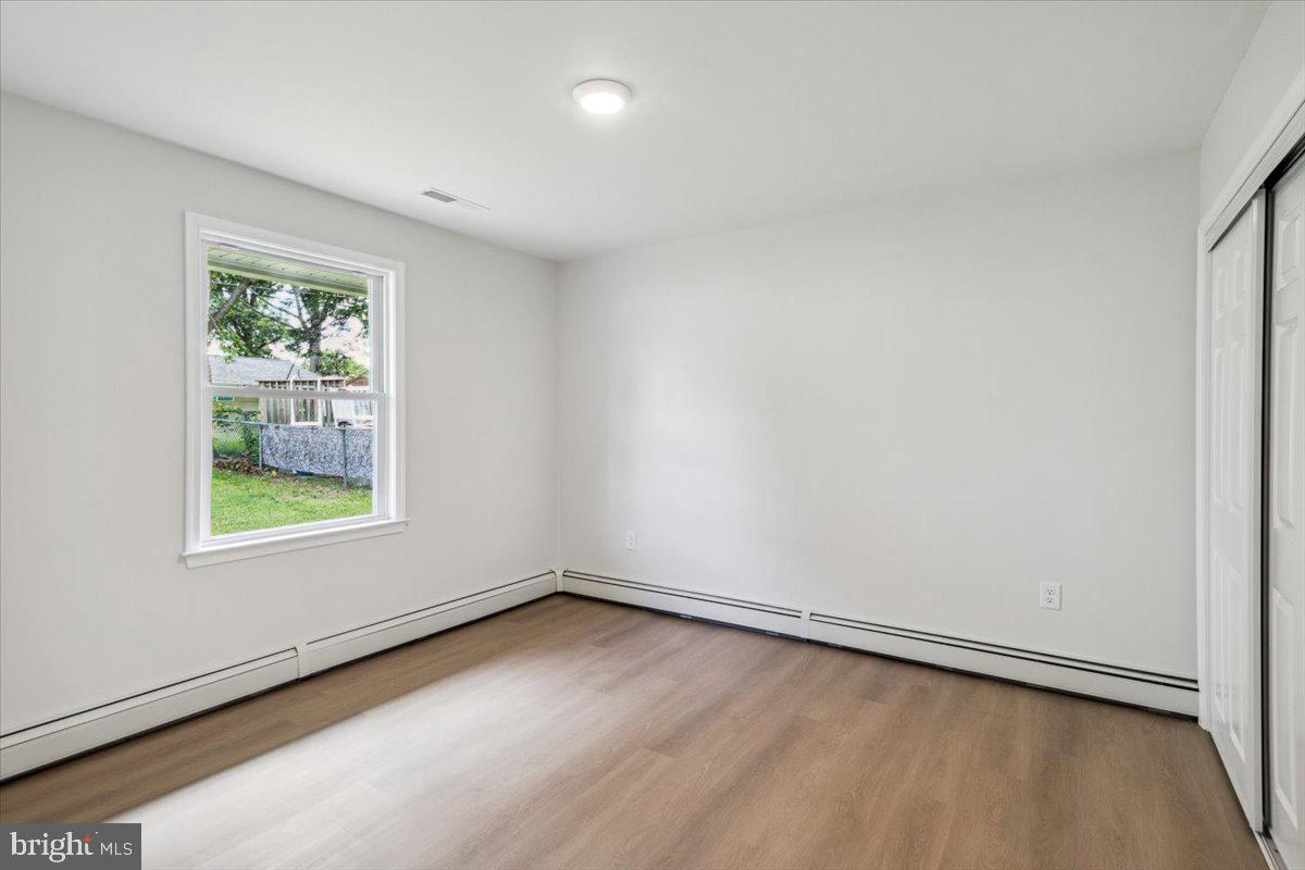 OAKTREE HOLLOW - Residential