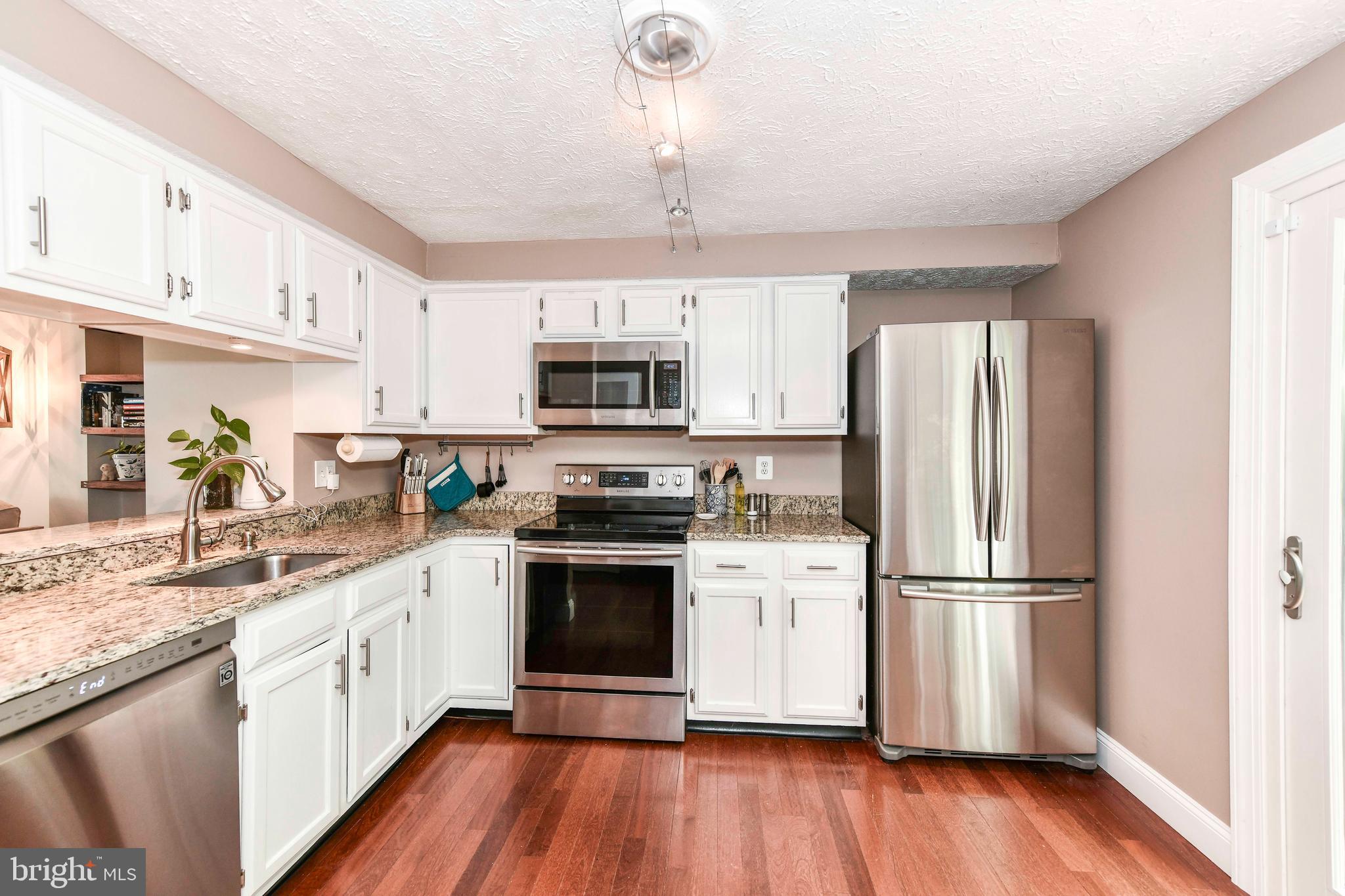 RESTON - Residential Lease