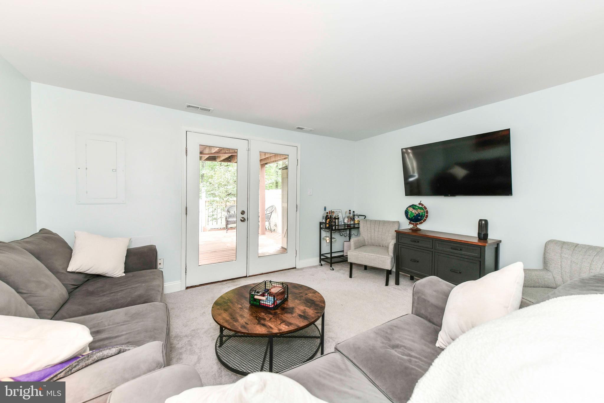 RESTON - Residential Lease