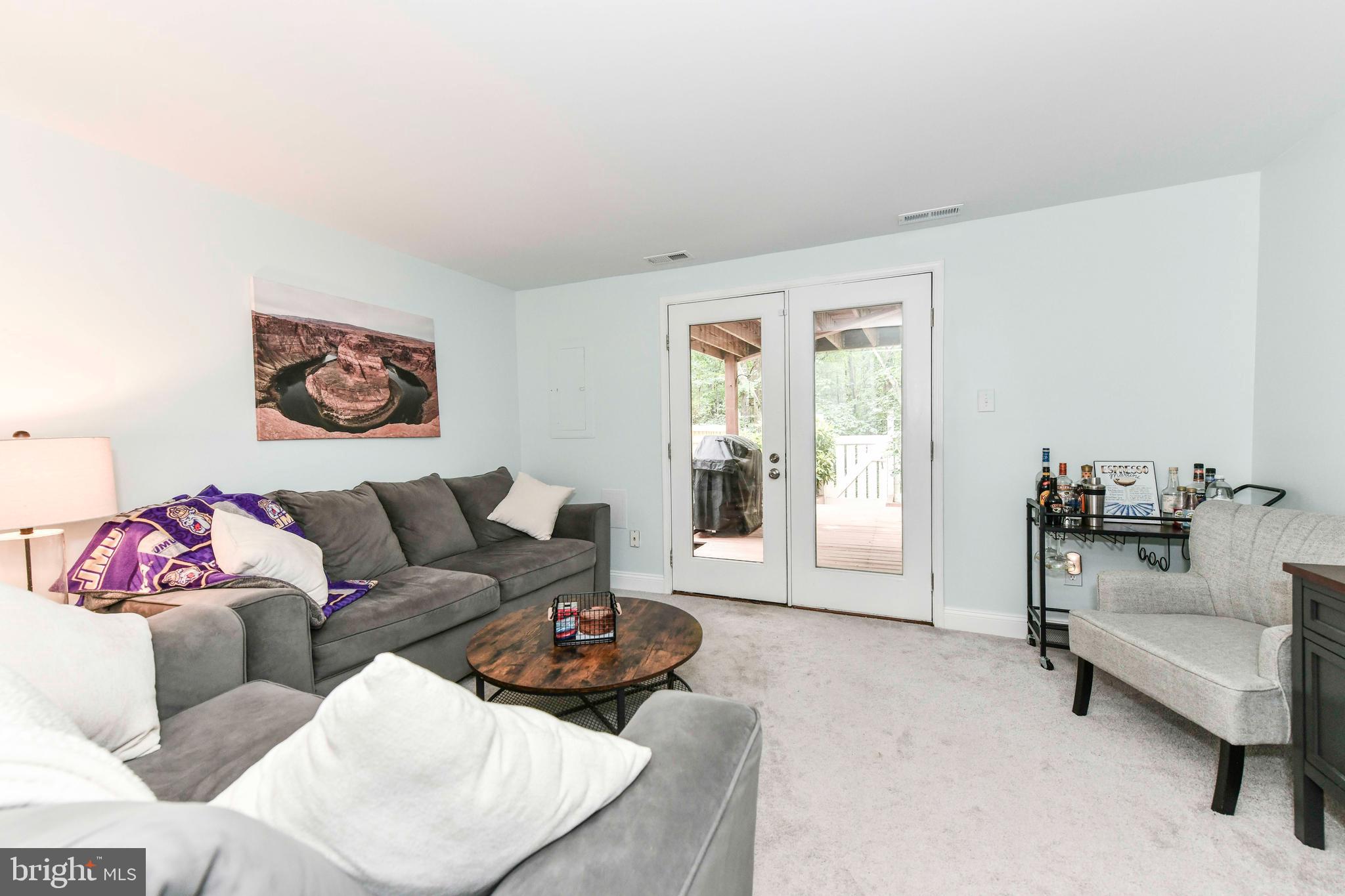 RESTON - Residential Lease