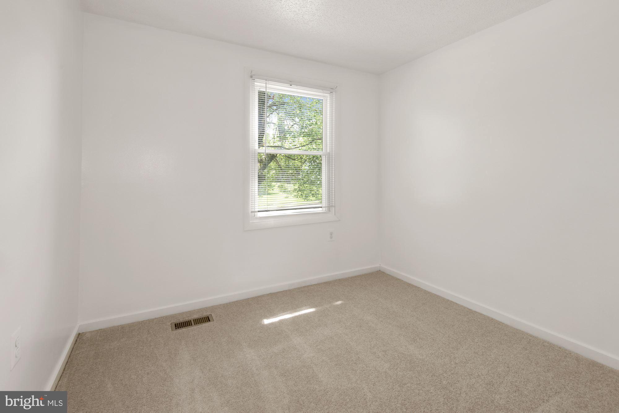 DULLES PARK - Residential