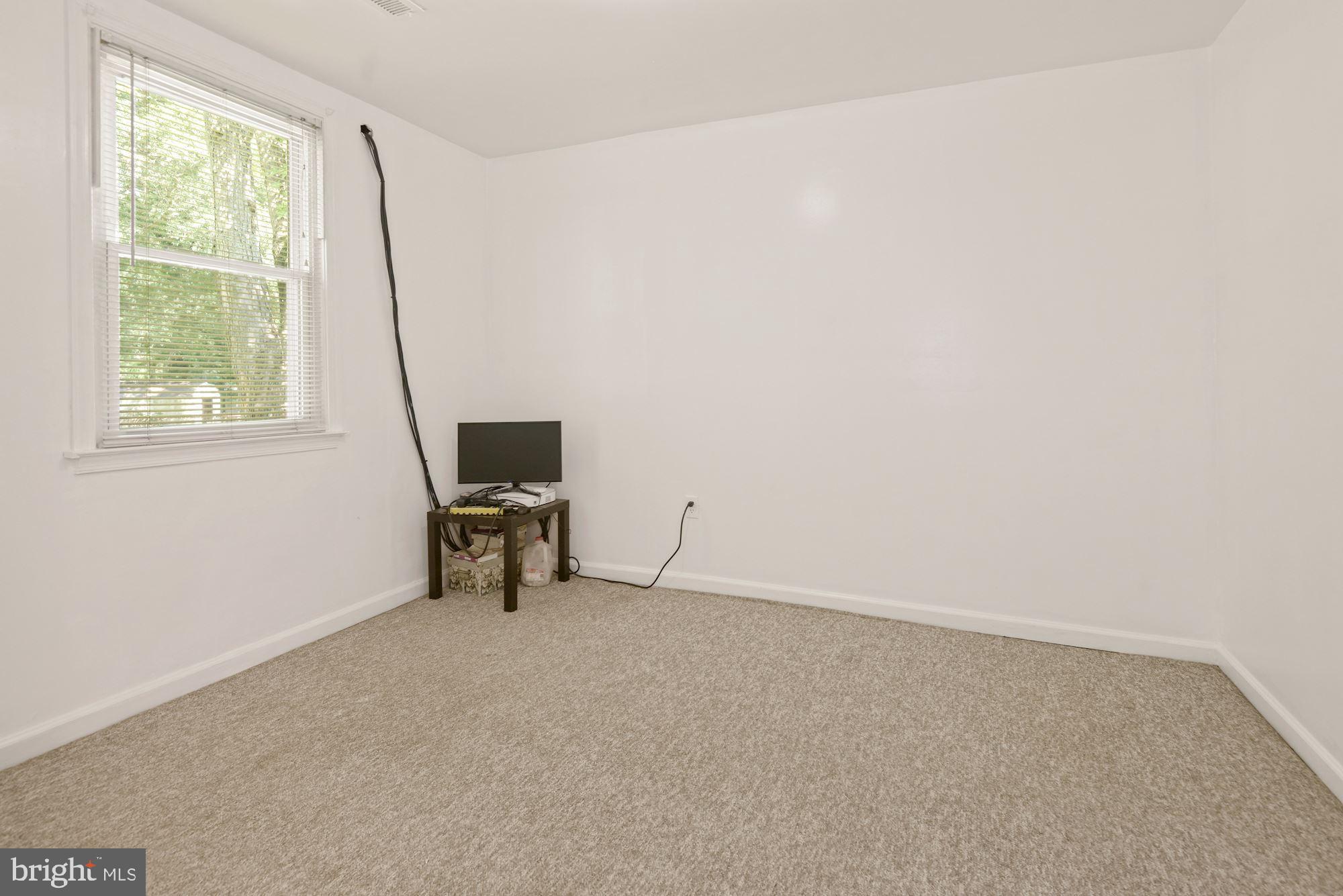 DULLES PARK - Residential