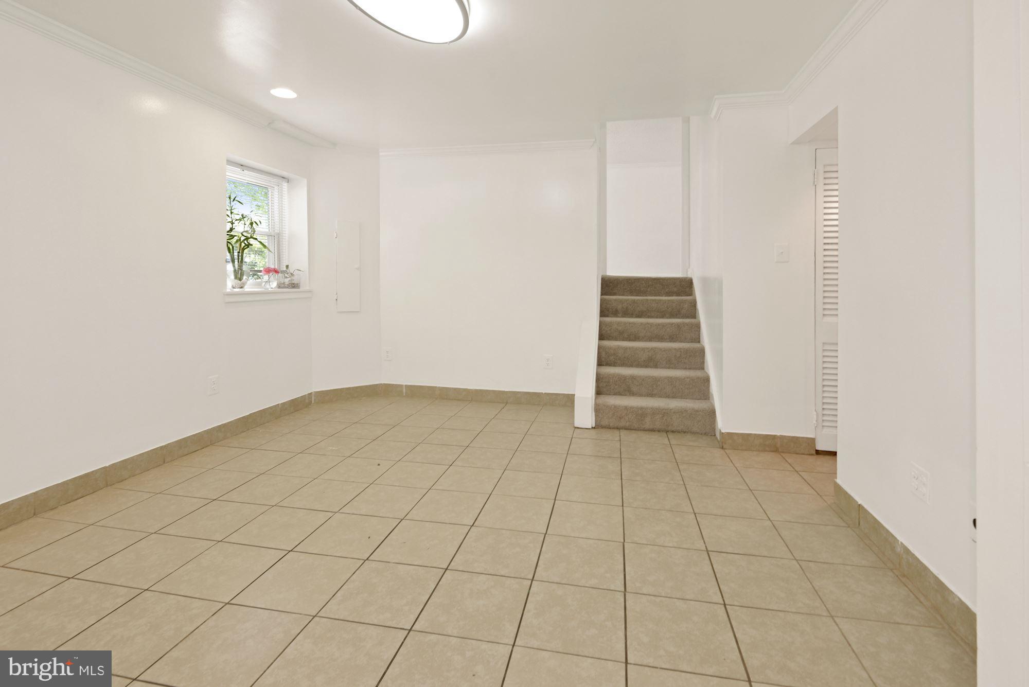 DULLES PARK - Residential