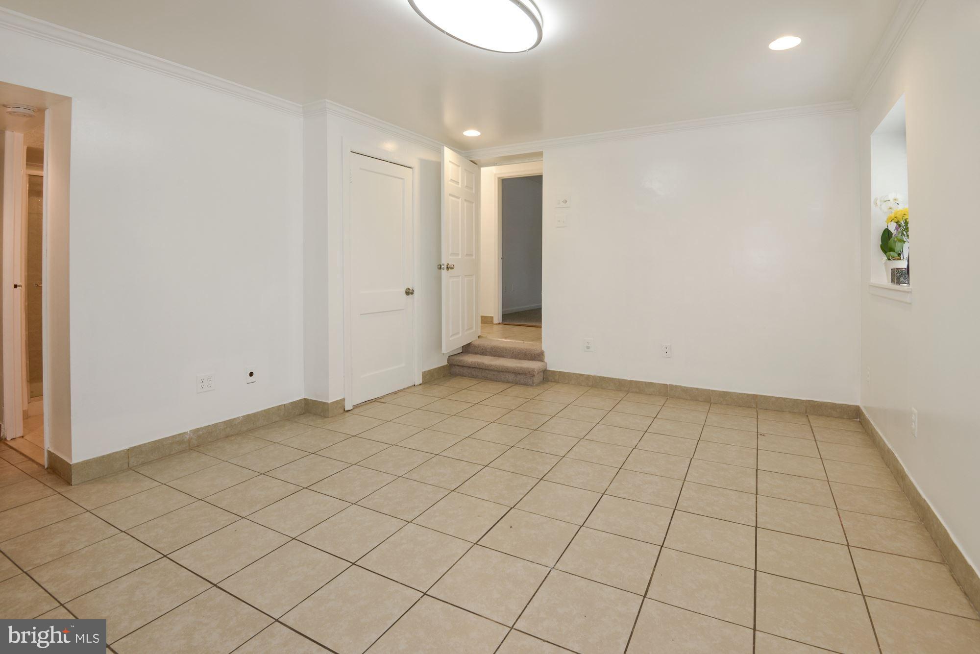 DULLES PARK - Residential