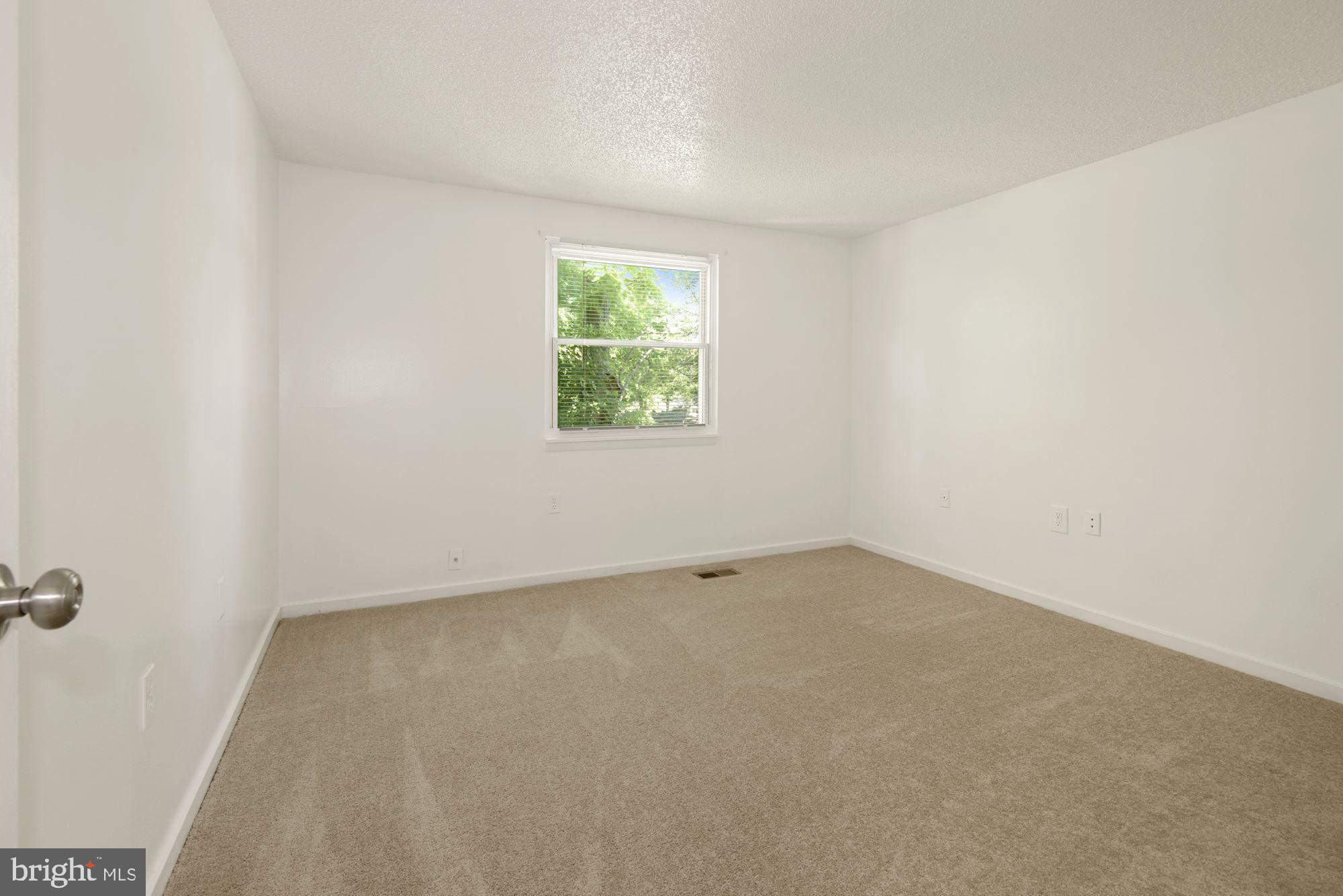 DULLES PARK - Residential