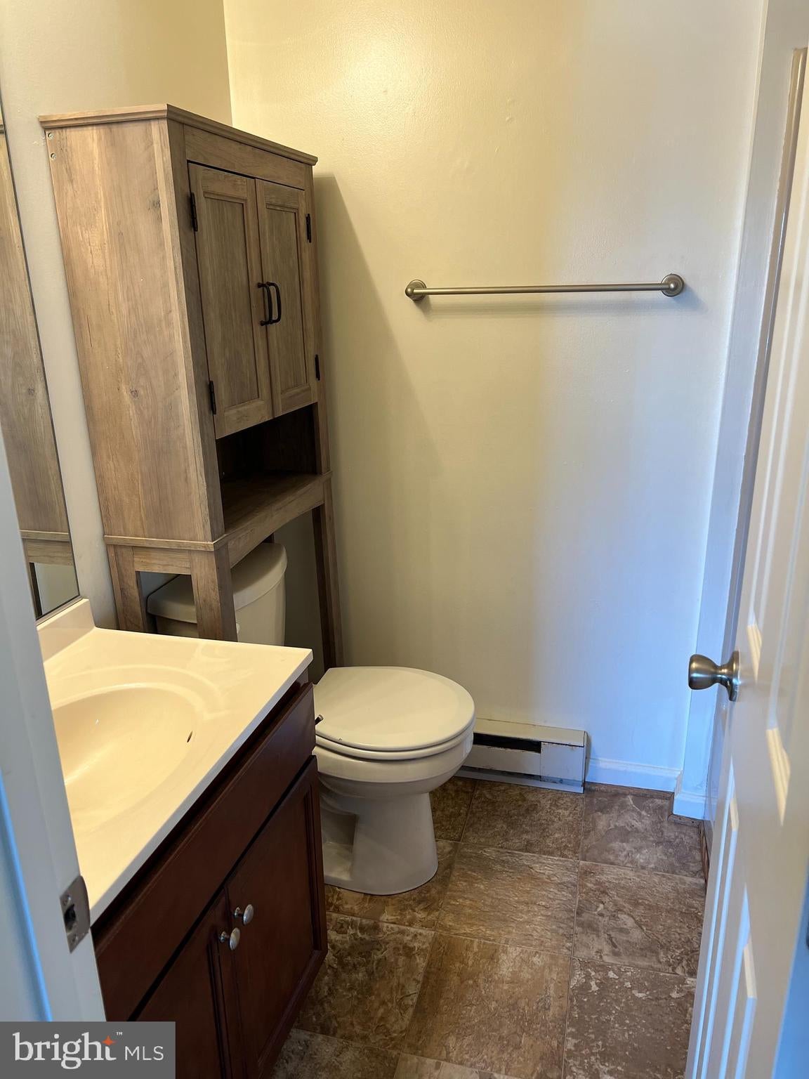190 W KING STREET 3