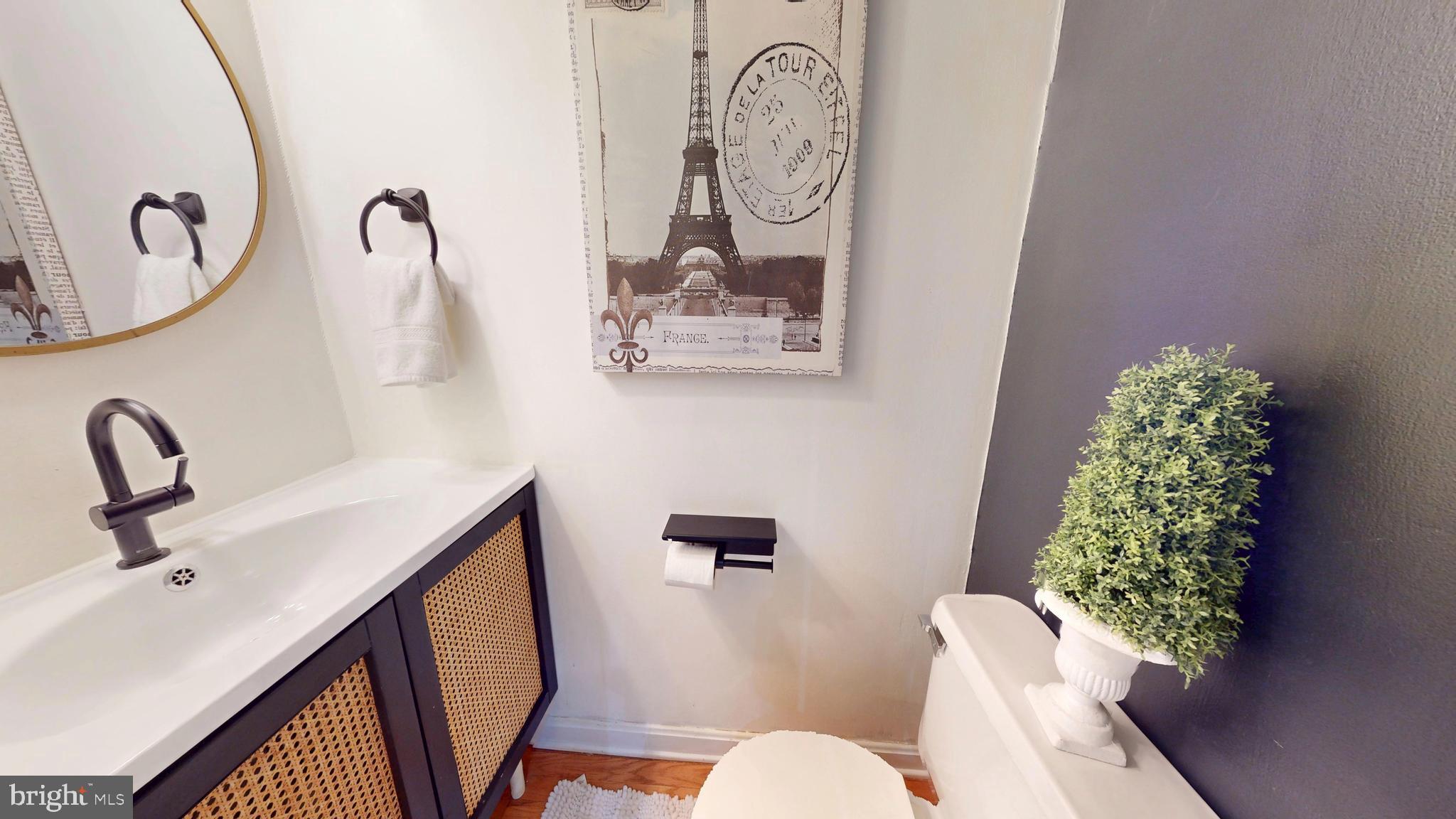 RESTON - Residential