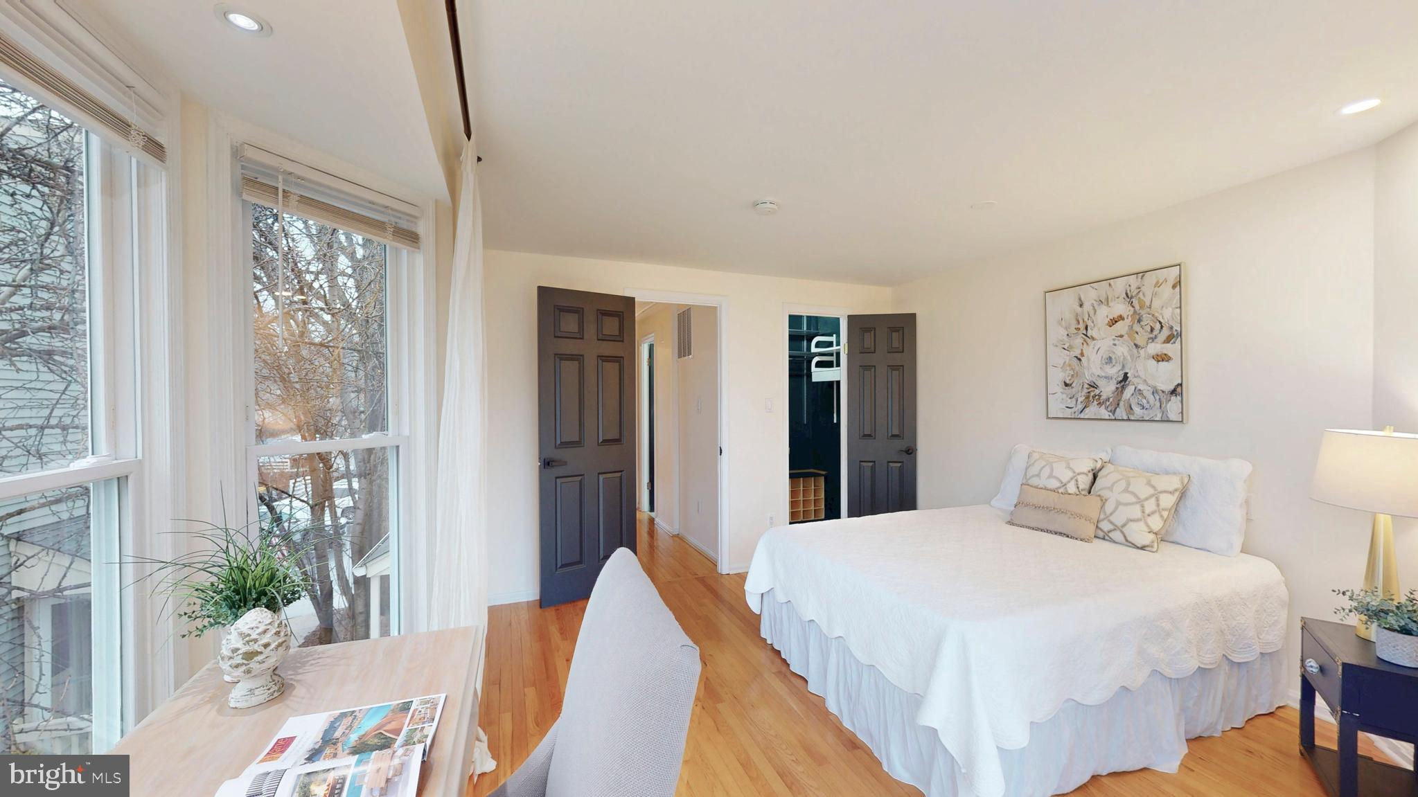 RESTON - Residential