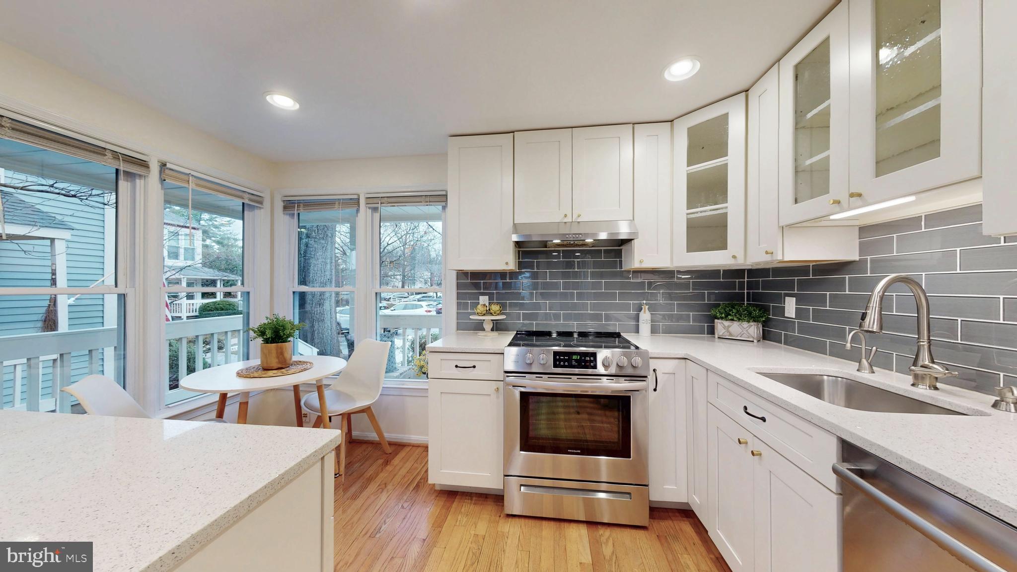 RESTON - Residential