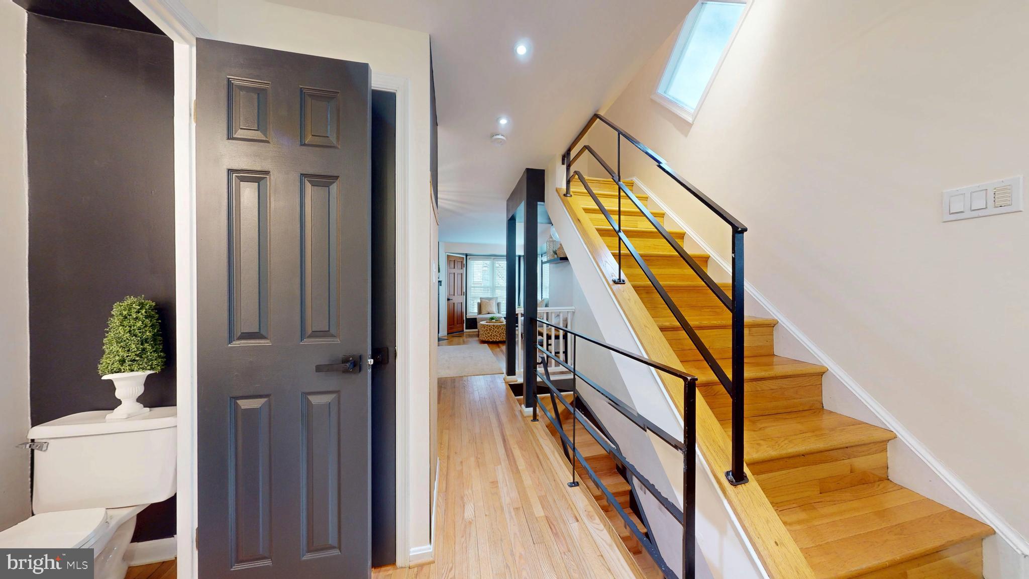 RESTON - Residential