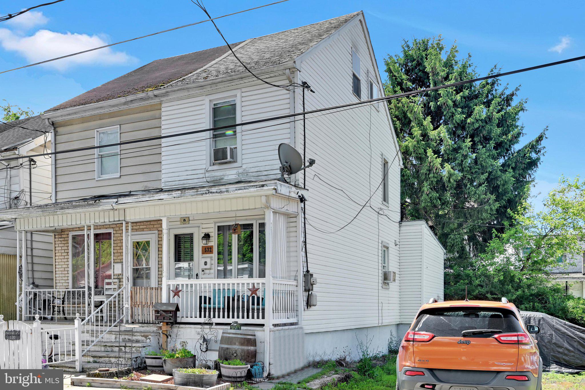 532 W WASHINGTON STREET