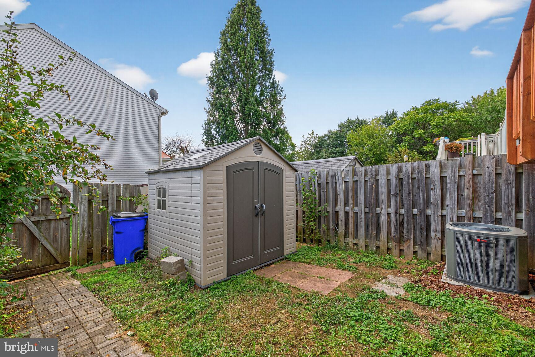 WILLOW BROOK - Residential