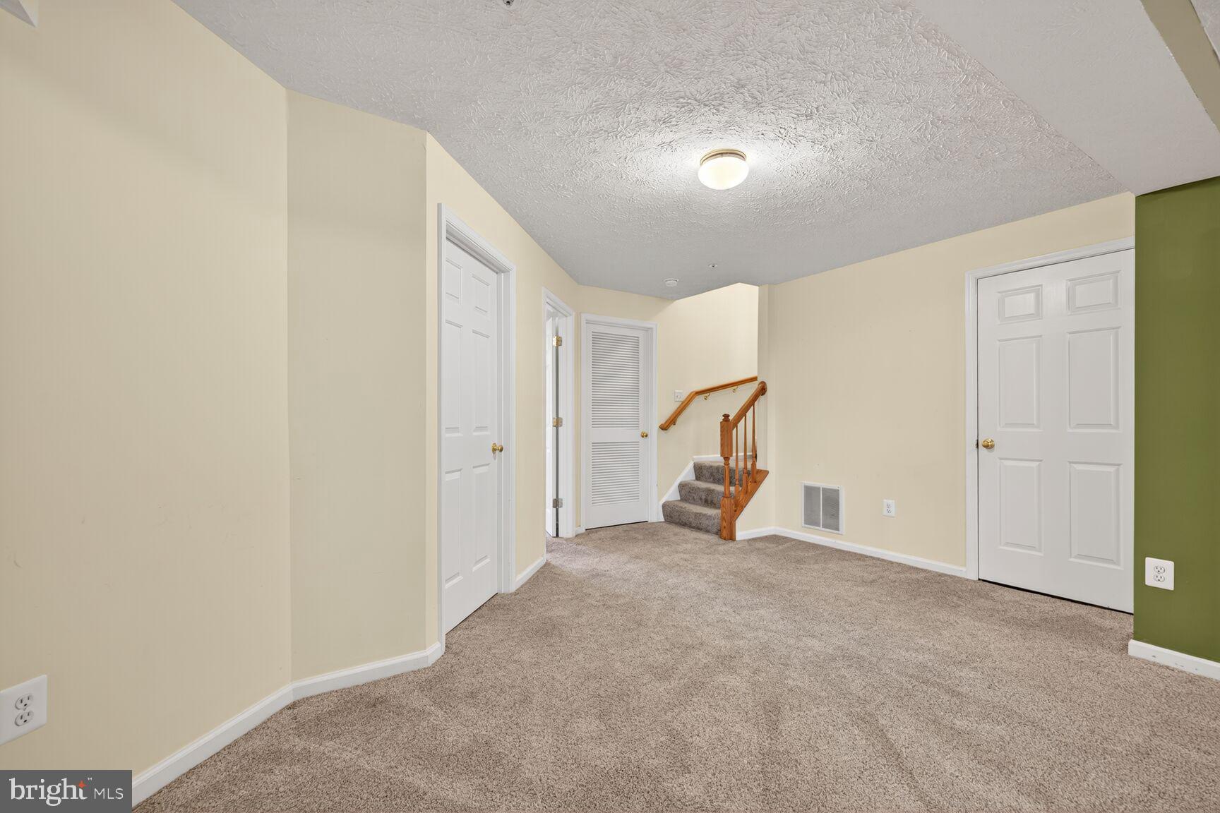 WILLOW BROOK - Residential