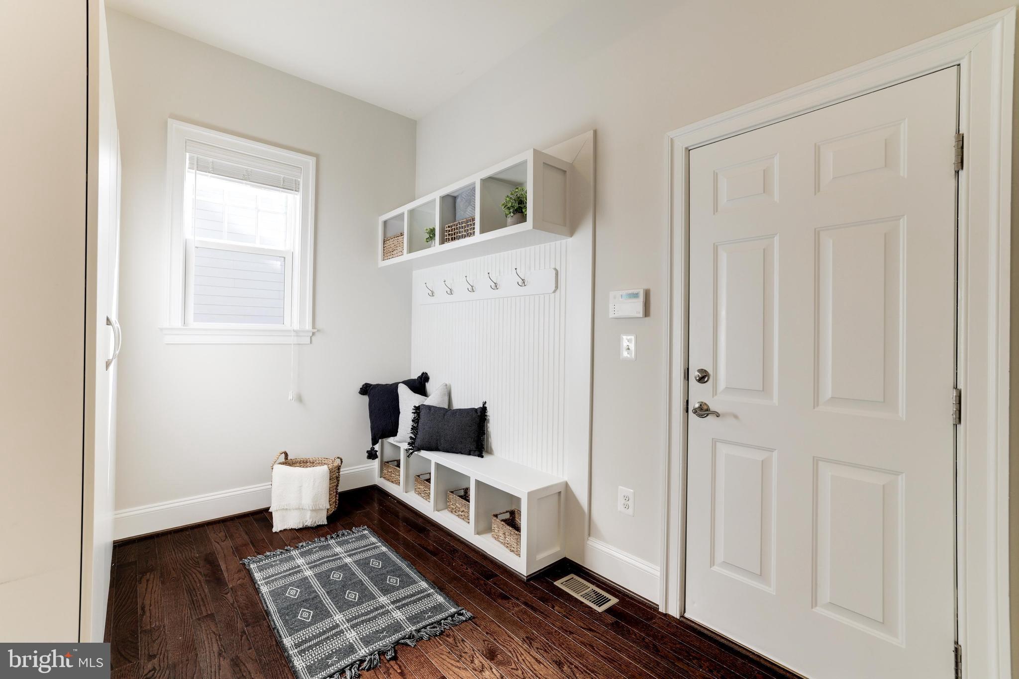 MANOR RIDGE - Residential