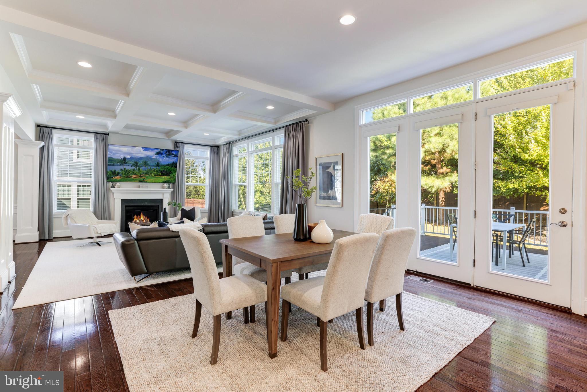 MANOR RIDGE - Residential