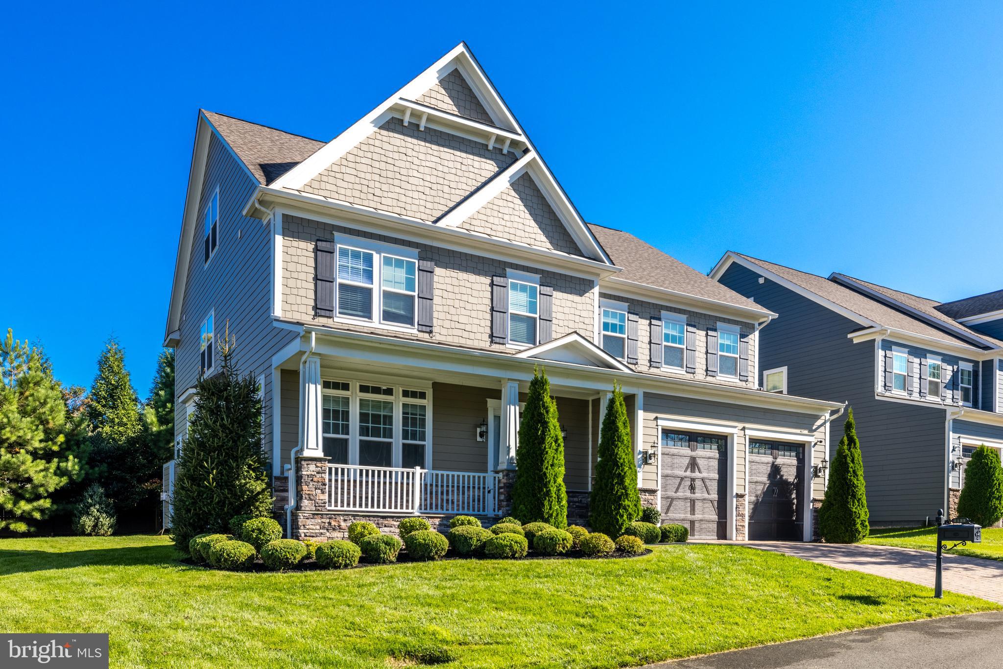 MANOR RIDGE - Residential