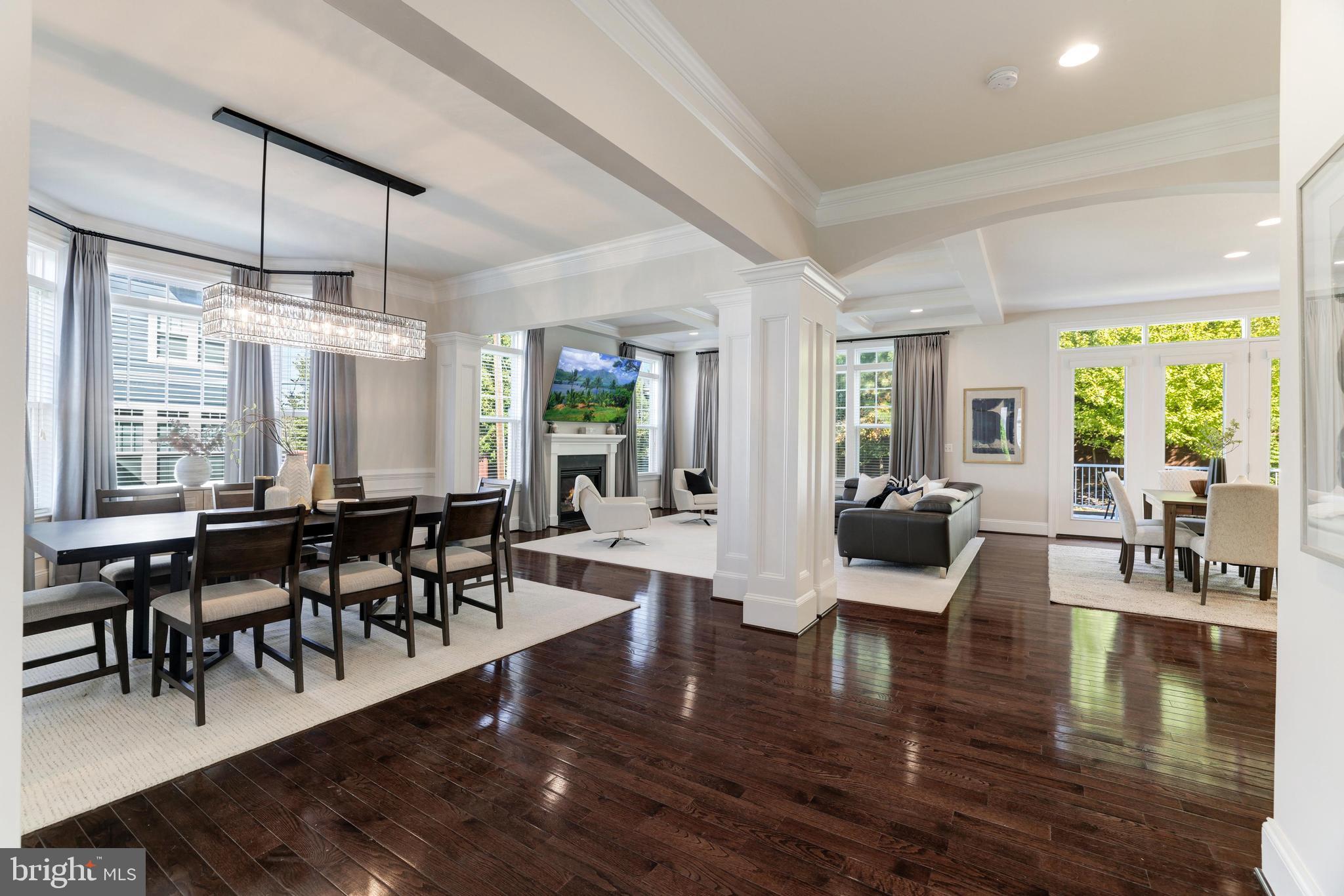 MANOR RIDGE - Residential