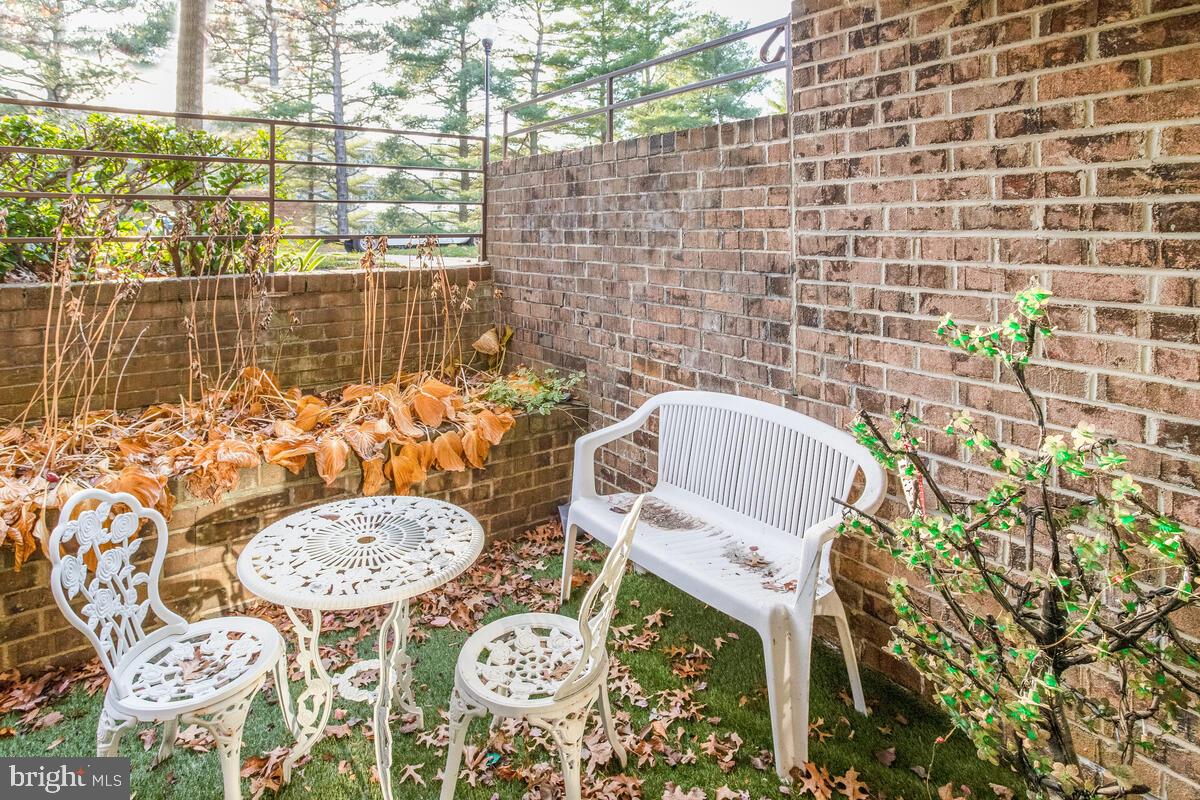 FAIRWINDS ON SEVERN - Residential