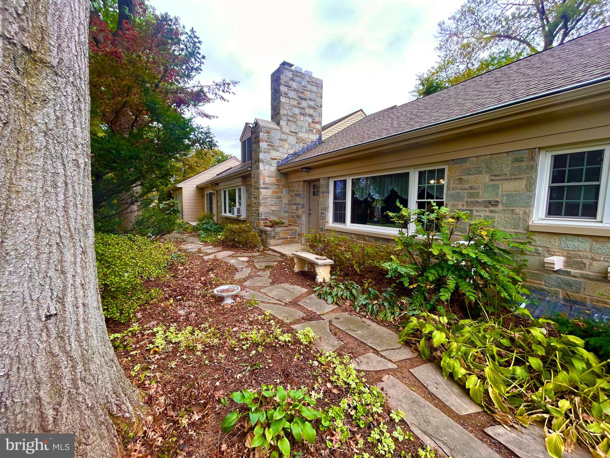 203 HILLSIDE TERRACE