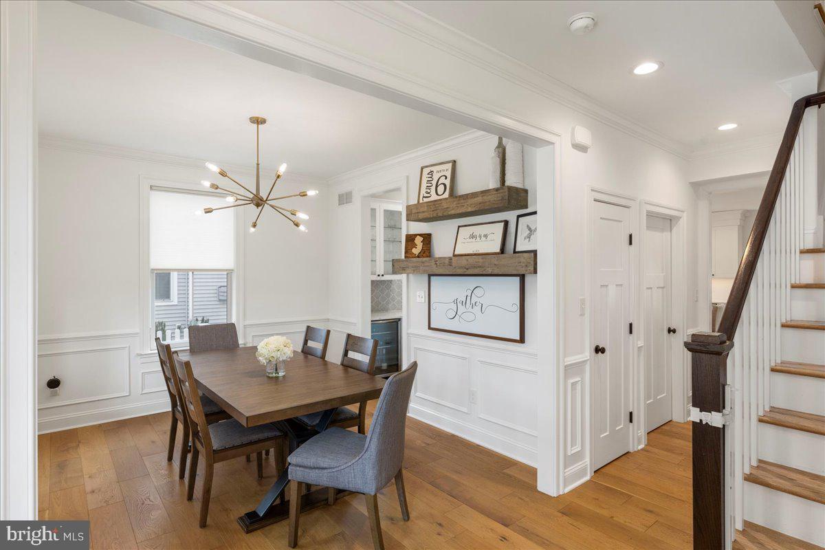 17 W REDMAN AVENUE