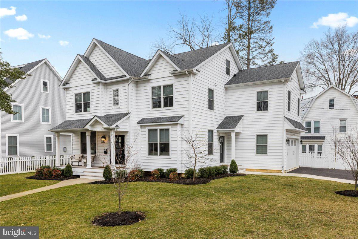 17 W REDMAN AVENUE