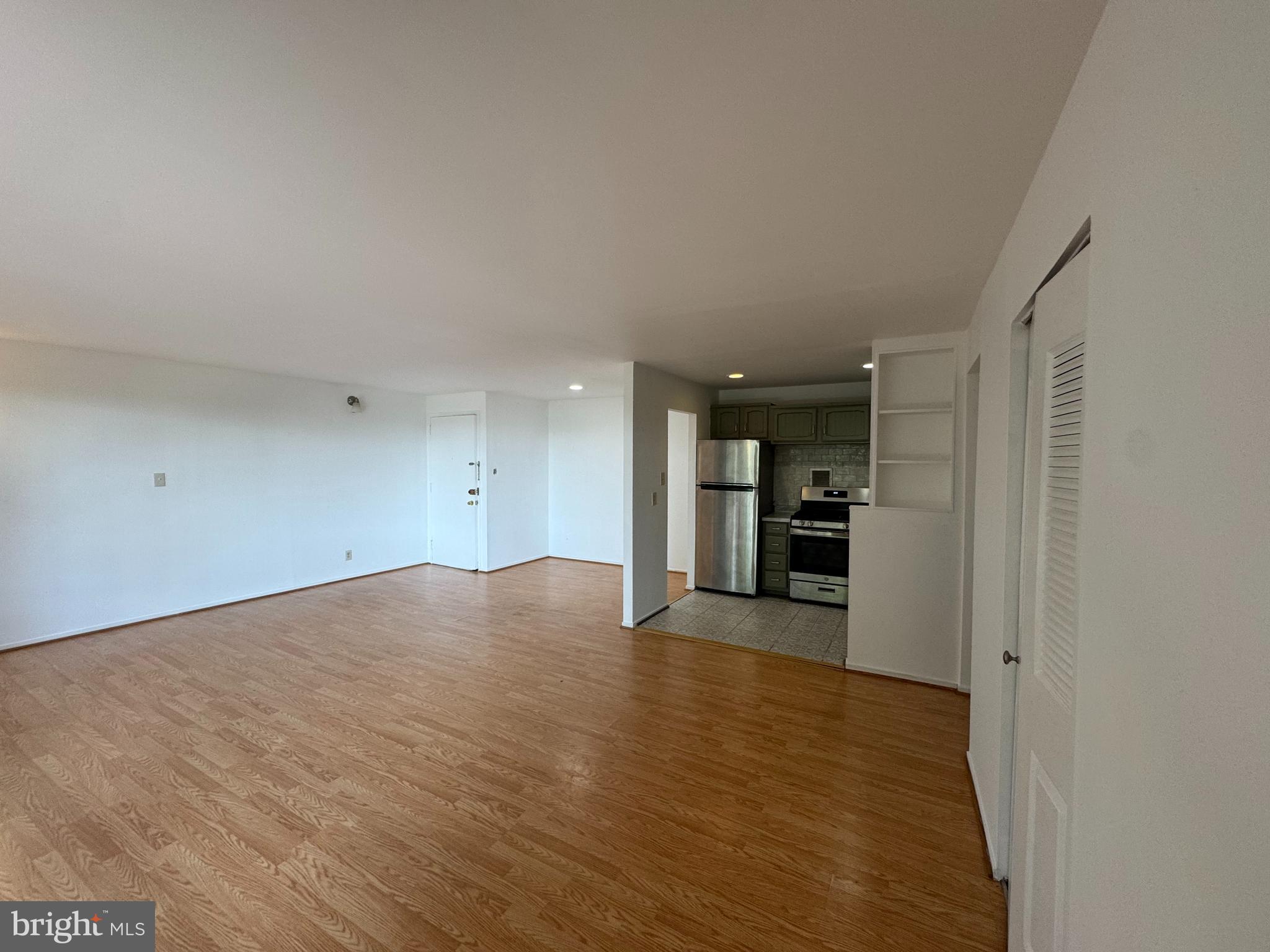 WOODMONT SPRINGS - Residential