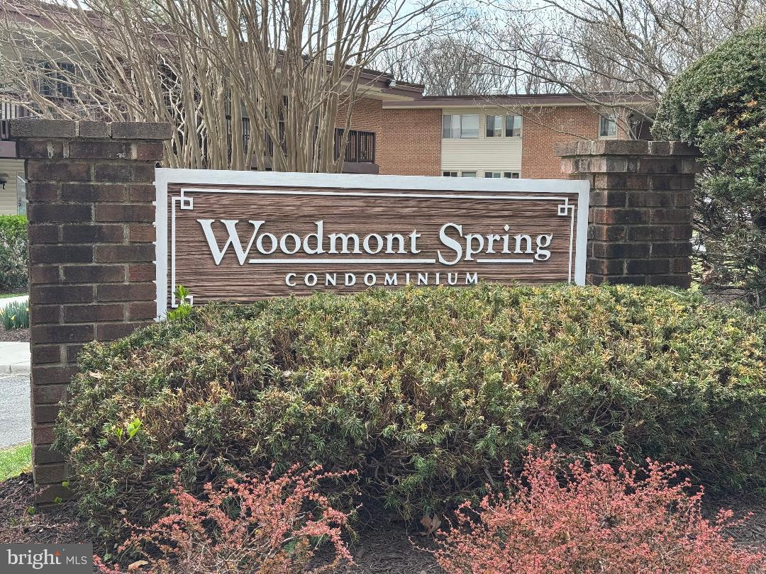 WOODMONT SPRINGS - Residential