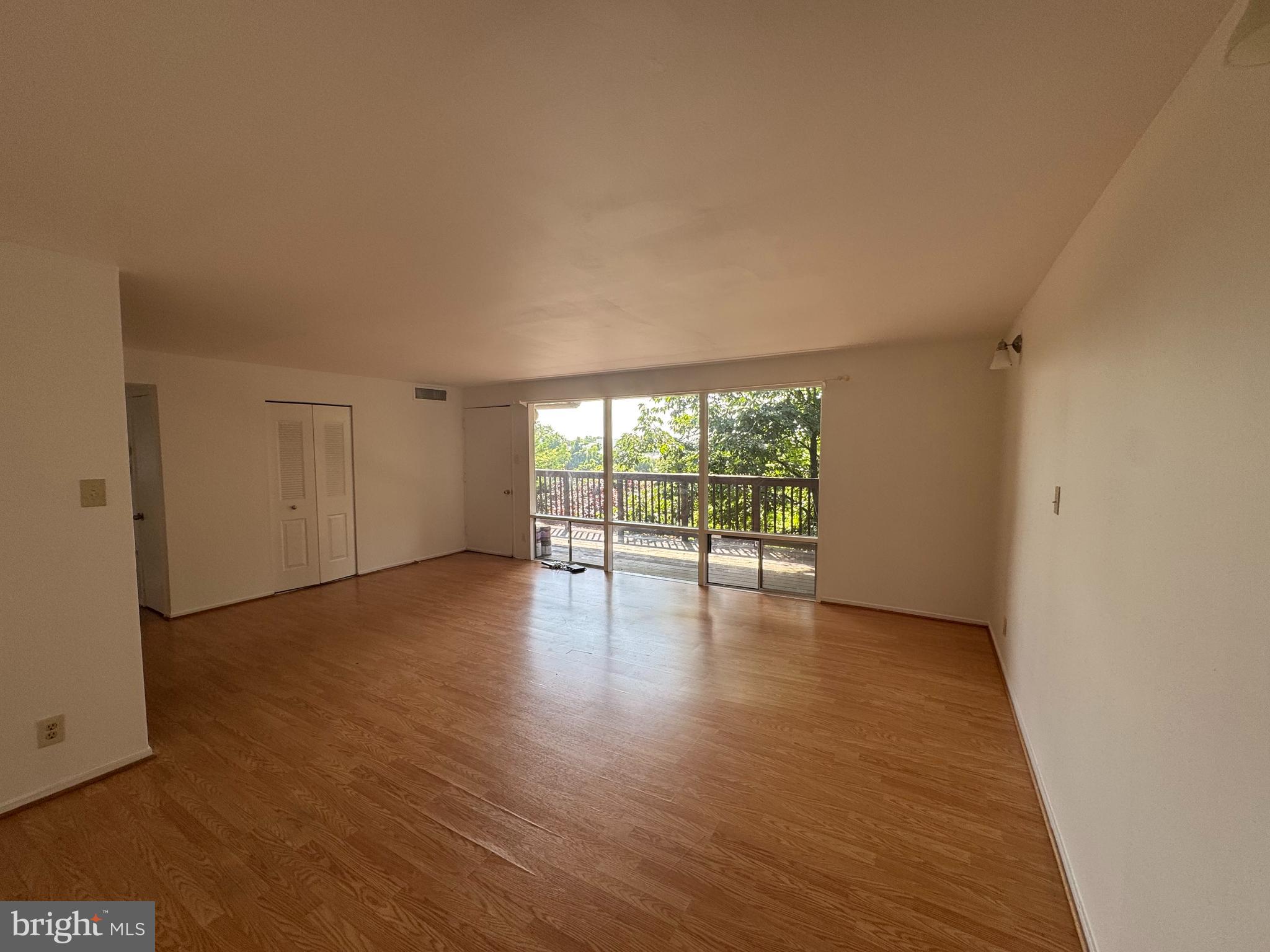 WOODMONT SPRINGS - Residential