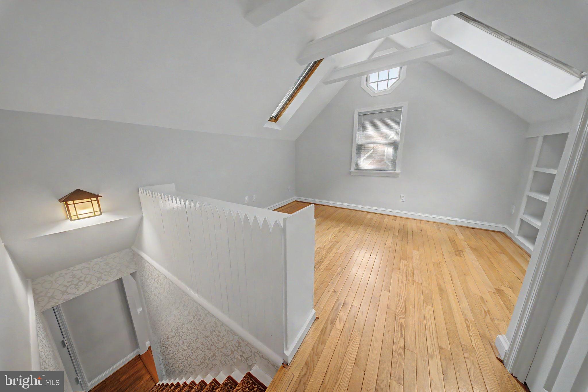 KENSINGTON - Residential