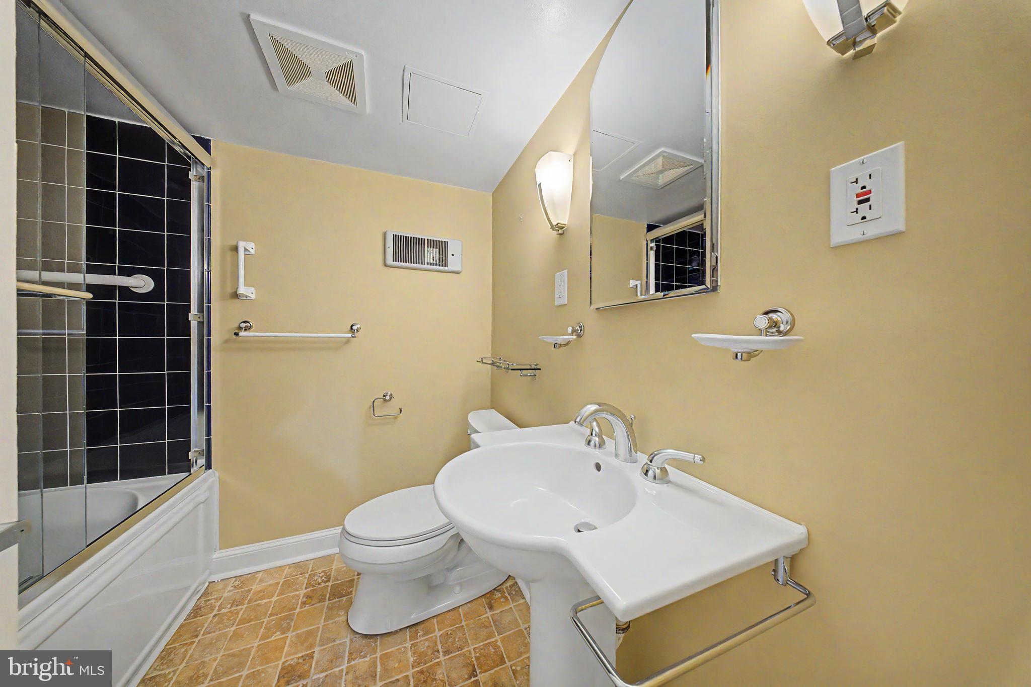 KENSINGTON - Residential