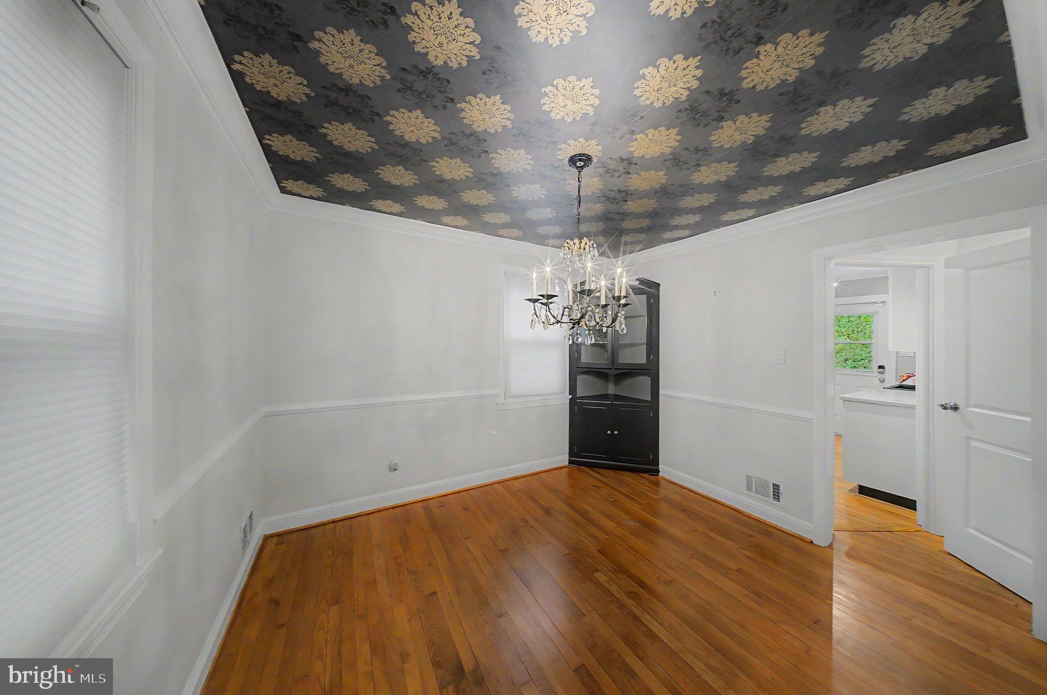 KENSINGTON - Residential