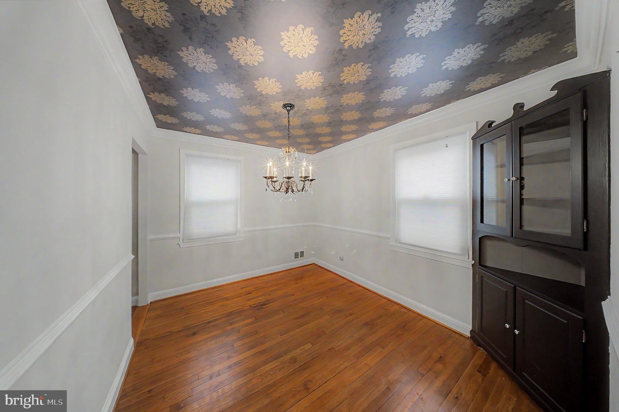 KENSINGTON - Residential