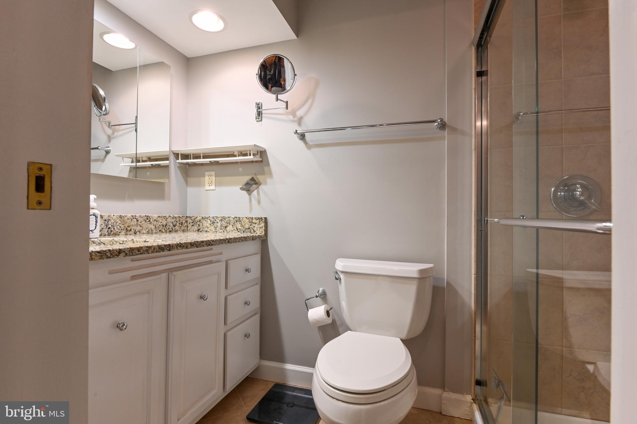 BAY HILLS - Residential