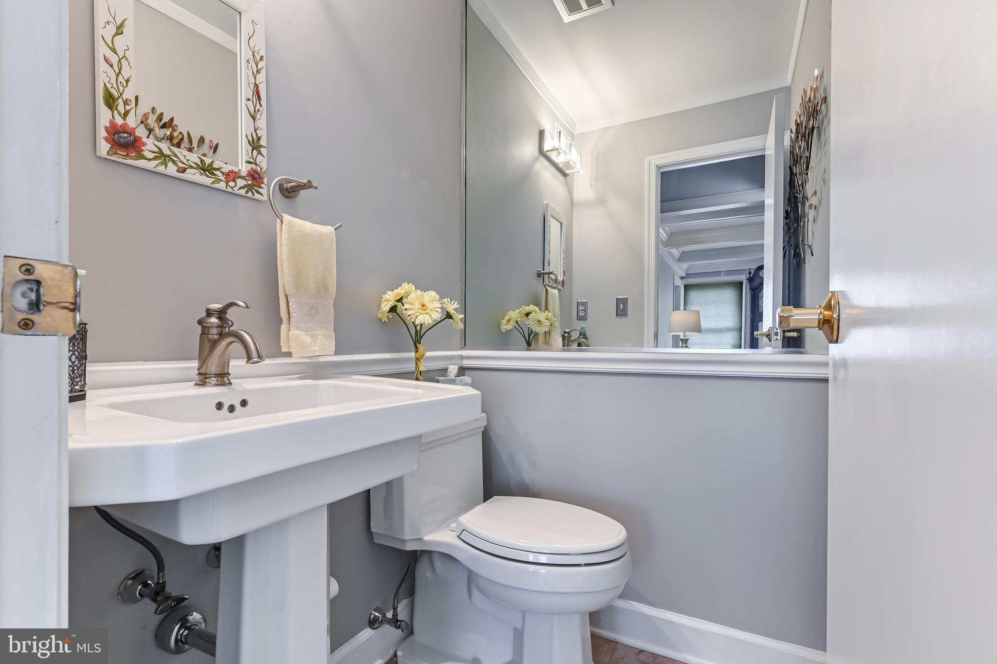 BAY HILLS - Residential