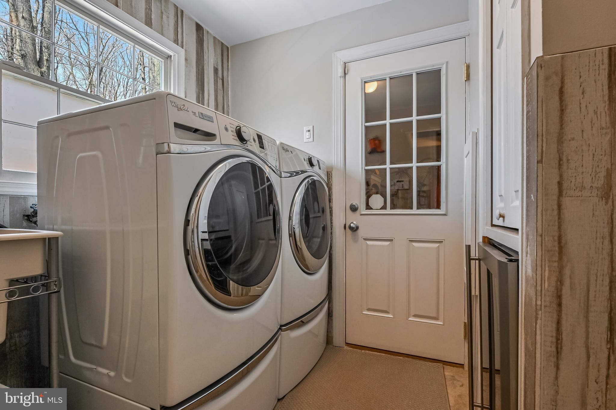 BAY HILLS - Residential