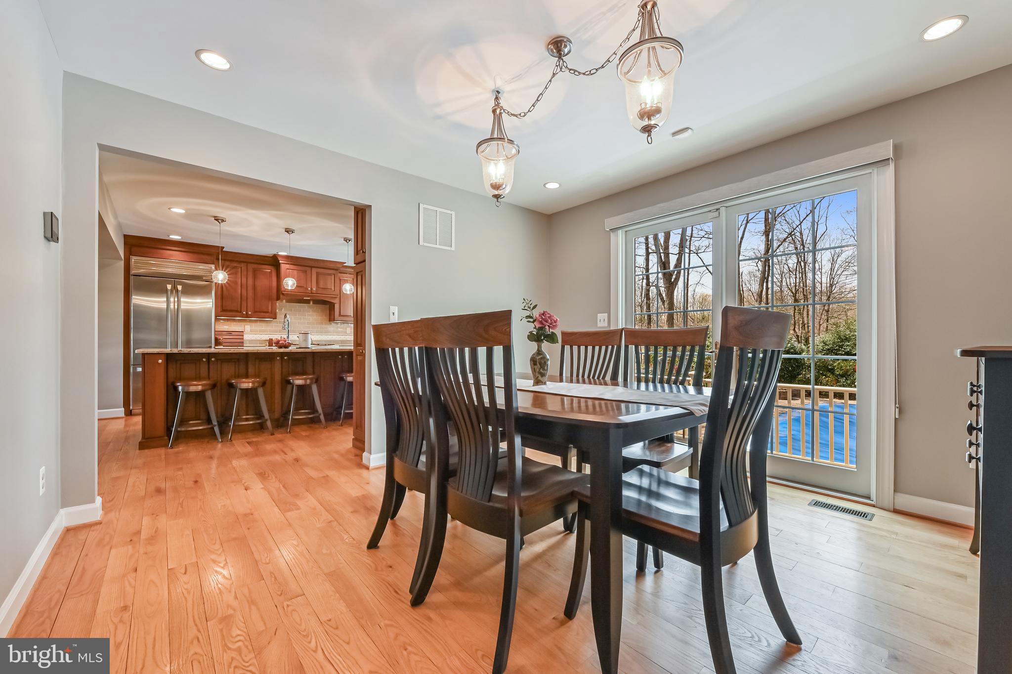 BAY HILLS - Residential