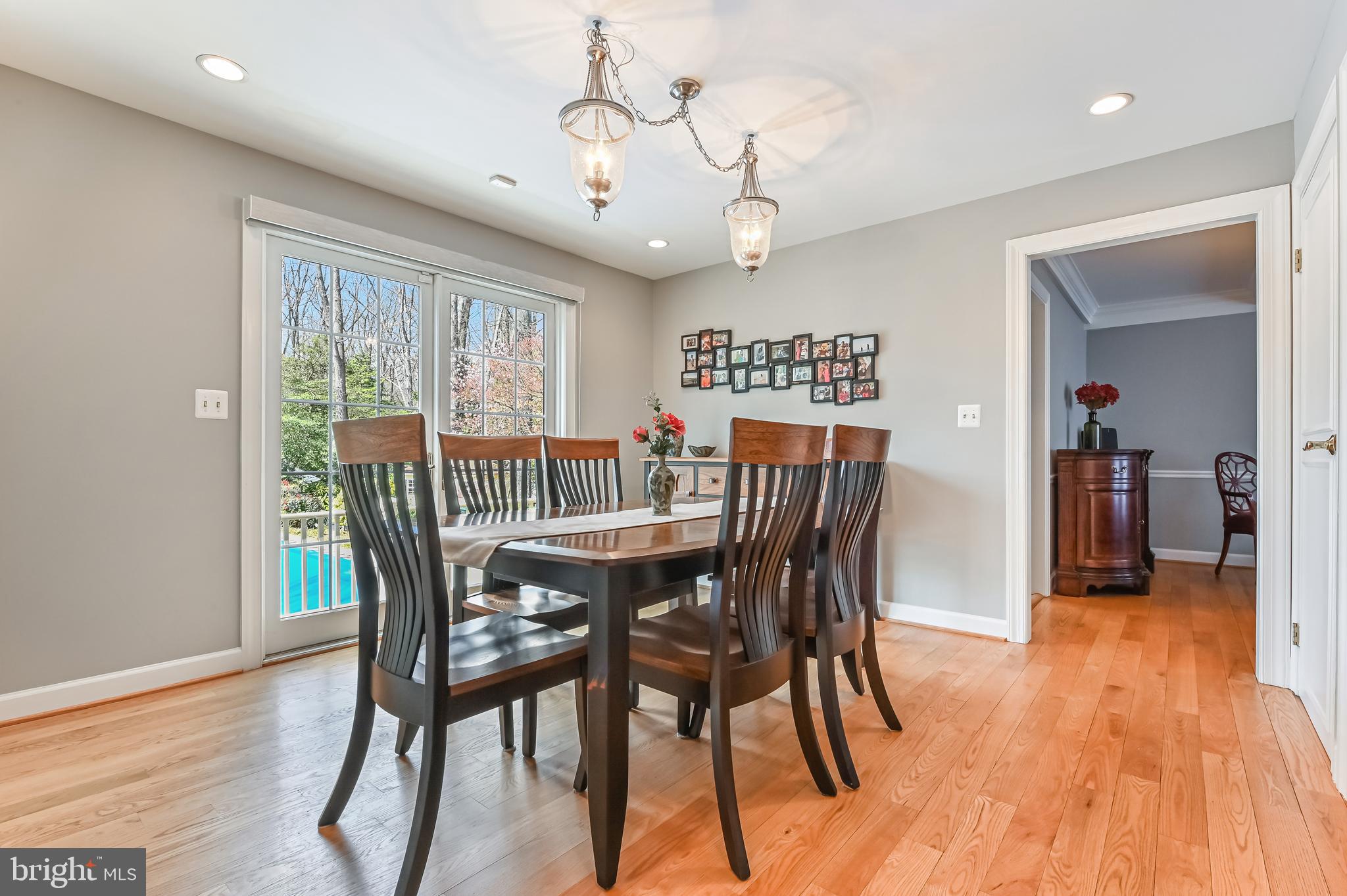 BAY HILLS - Residential